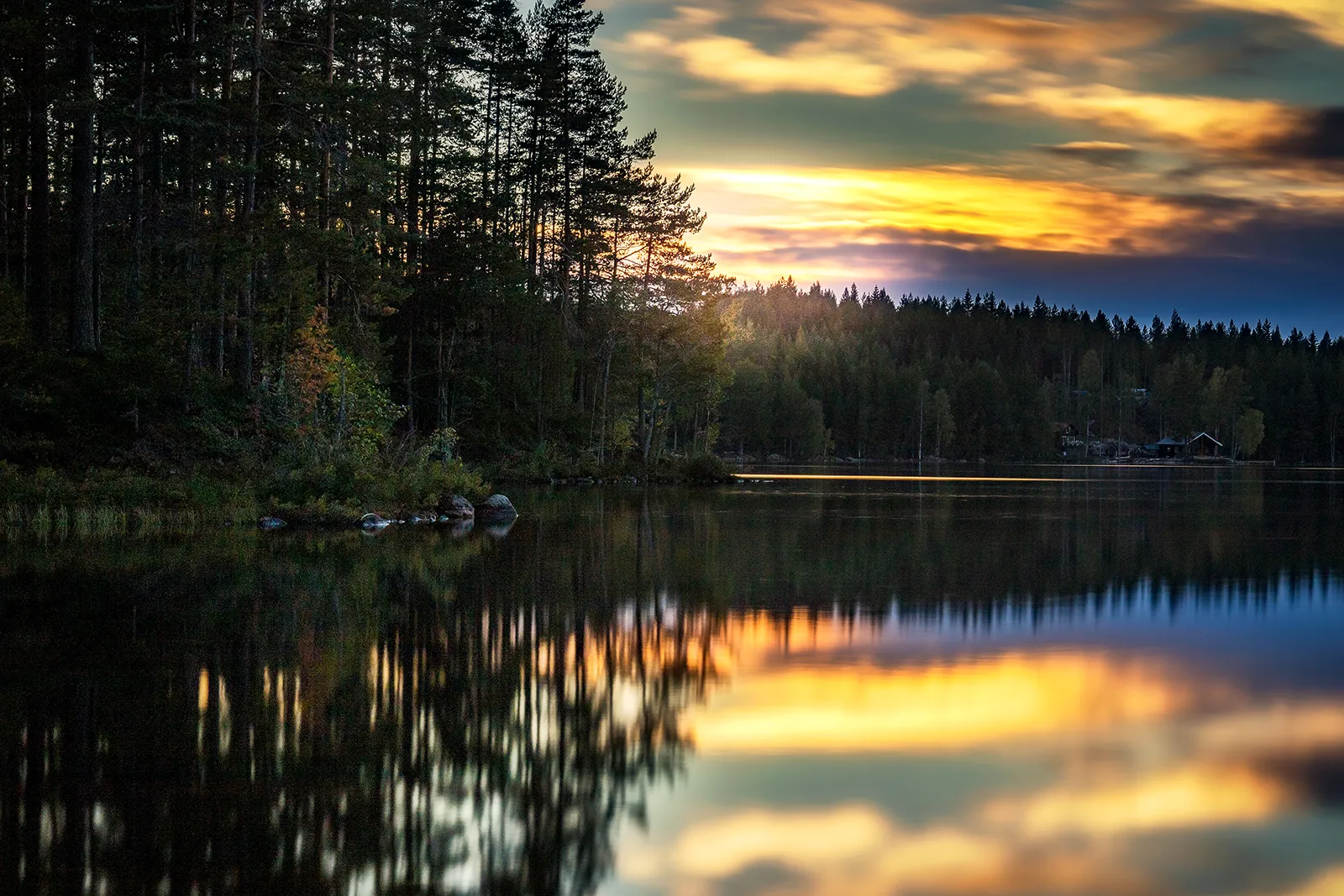 Solnedgång och reflektion vid Gimmen