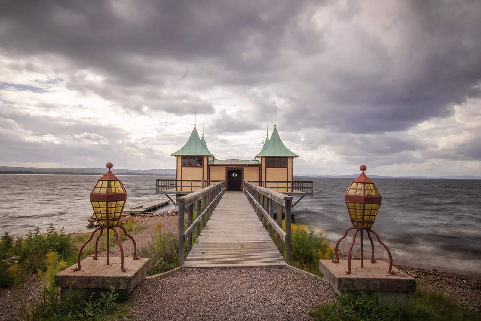 Persborgs brygga framifrån med symmetri och leading lines