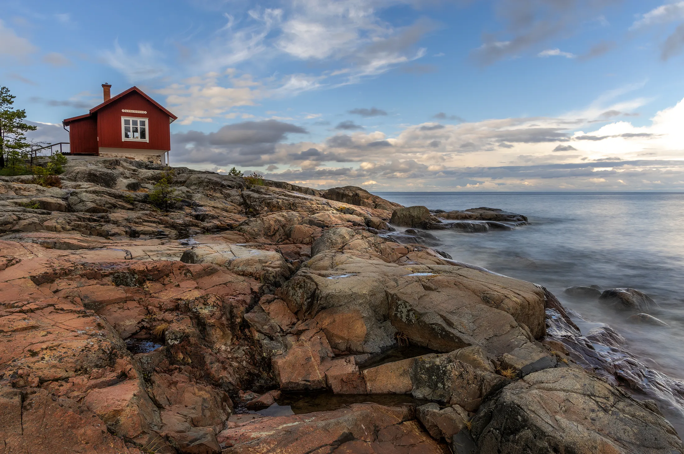 Albert Engströms ateljé på klipporna i Grisslehamn.
